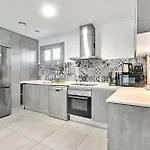 شقة Amalia 5 *